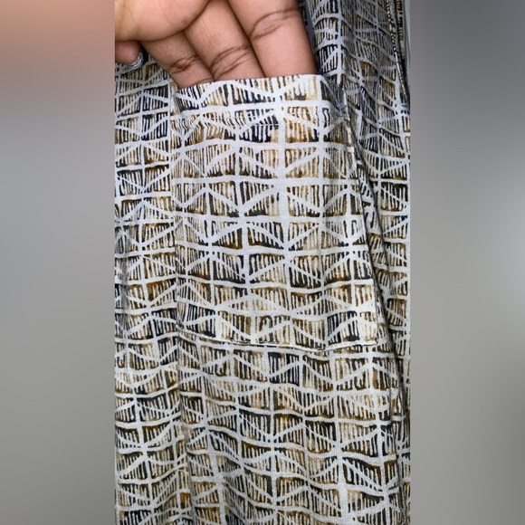 Liz Claiborne Tribal Tank Top Plus Size - Picture 5 of 7